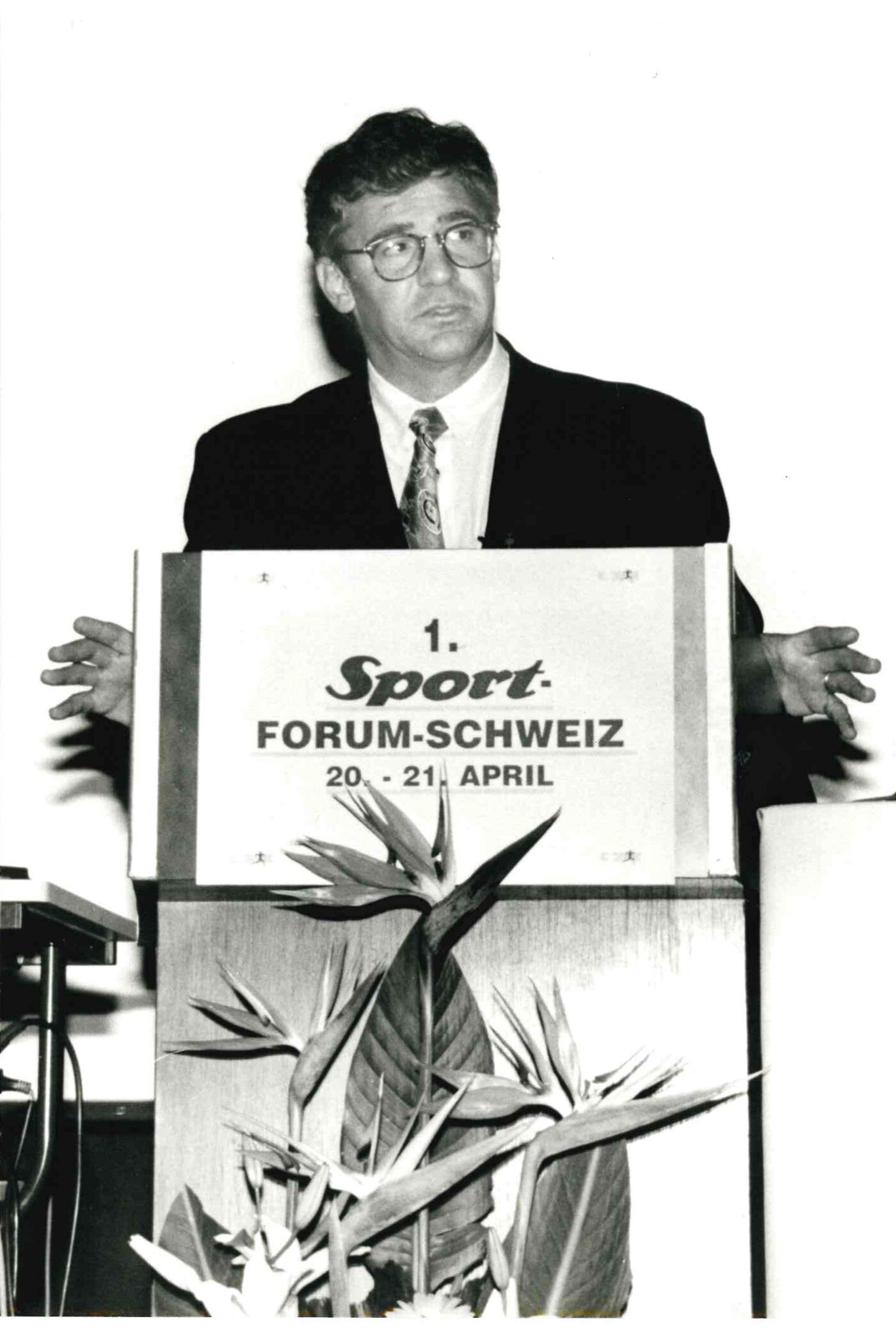 Sport Forum Schweiz – Historische Impressionen, Speaker auf der Bühne